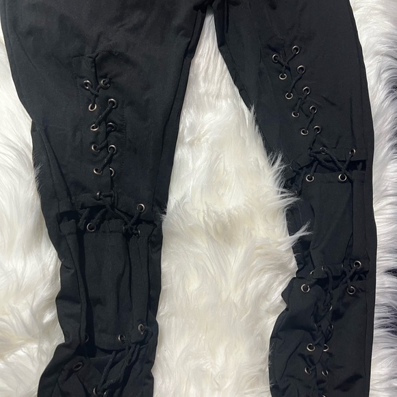 Laces up leggings - Picture 3 of 7